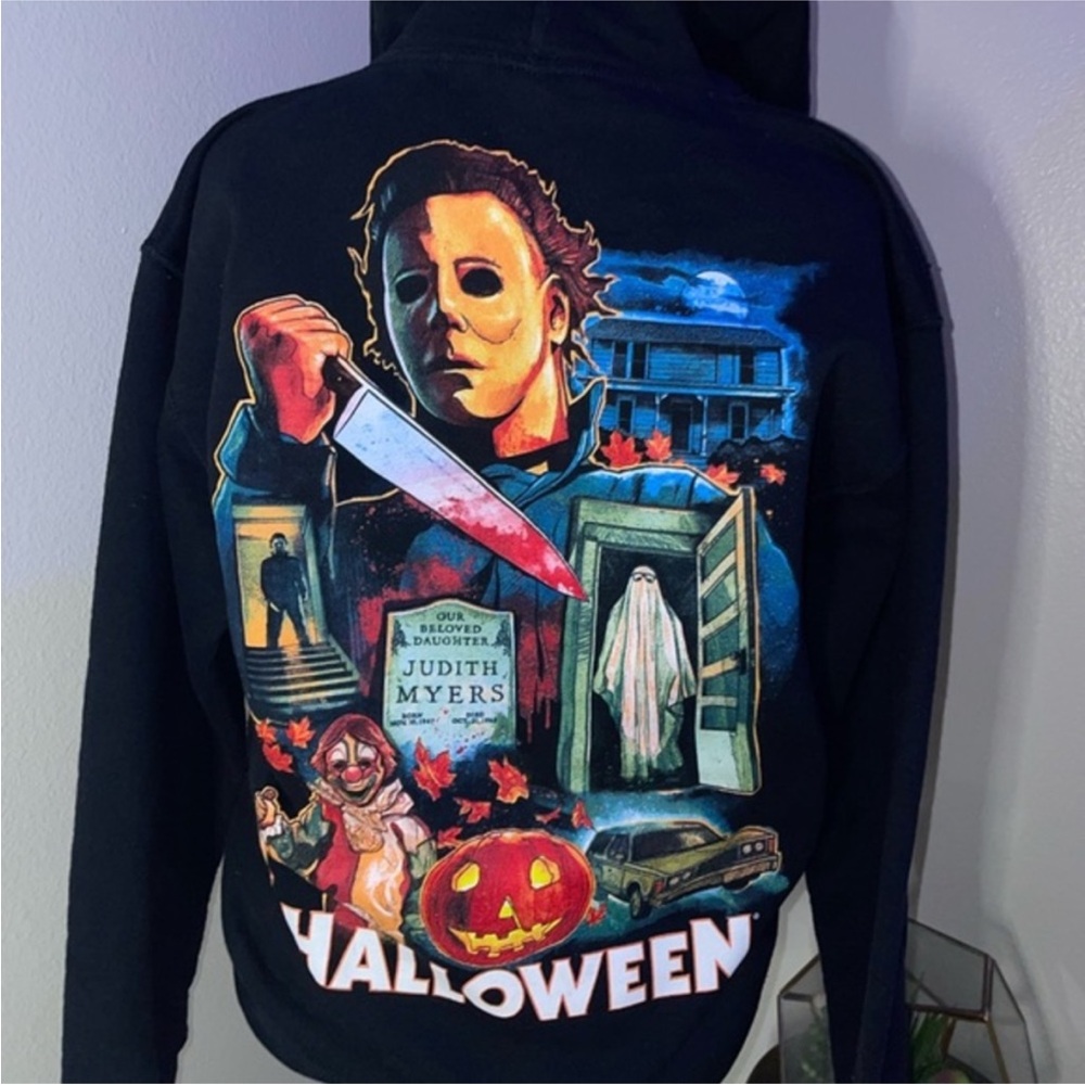 IN SEARCH OF SIZE XXL UNIVERSAL HALLOWEEN HORROR NIGHTS HALLOWEEN HOODIE